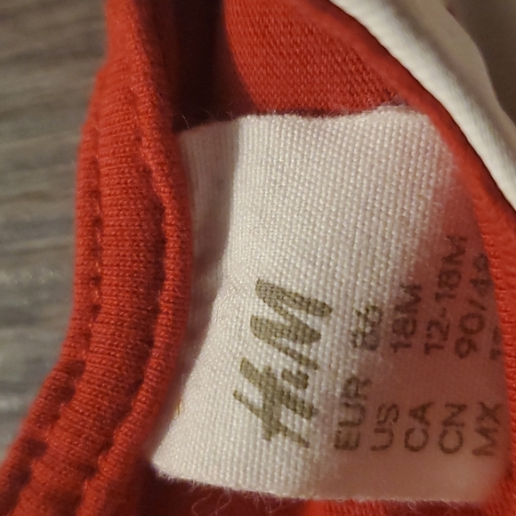 🧡 H&M | Toddler Christmas Dress | Red | Santa | 12-18M - Picture 2 of 3